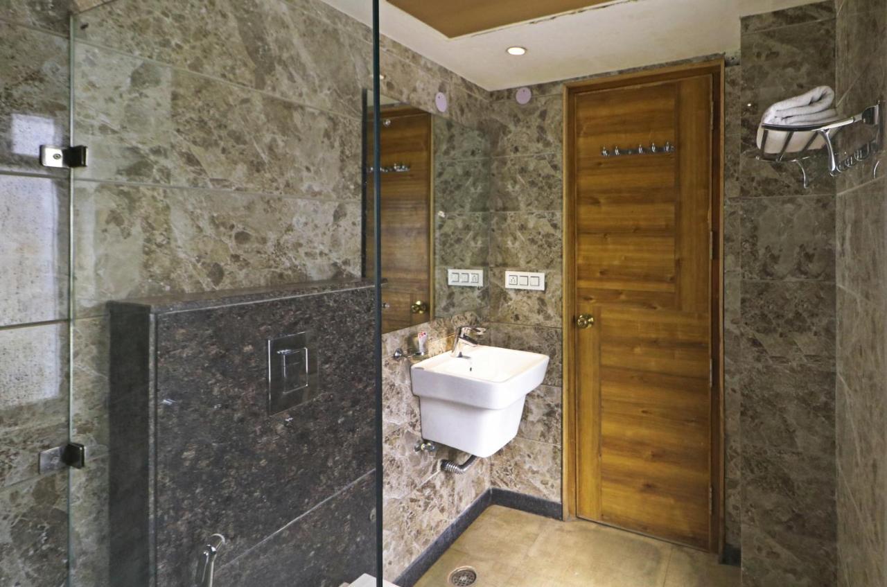 The Ivy Grand Hotel In City Centre With Free Secured Parking Νέο Δελχί Εξωτερικό φωτογραφία