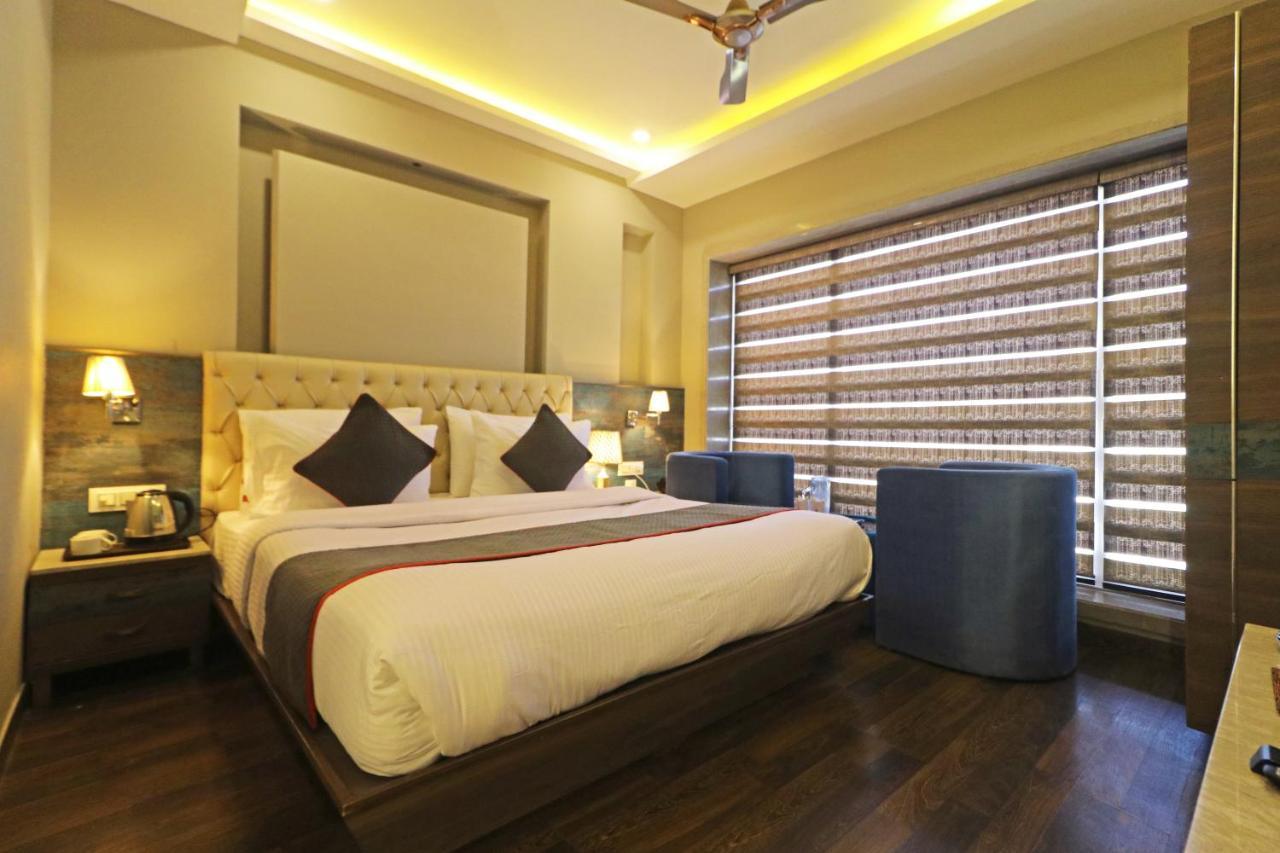 The Ivy Grand Hotel In City Centre With Free Secured Parking Νέο Δελχί Εξωτερικό φωτογραφία
