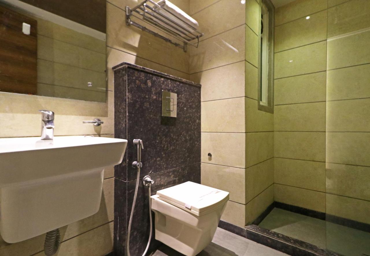 The Ivy Grand Hotel In City Centre With Free Secured Parking Νέο Δελχί Εξωτερικό φωτογραφία