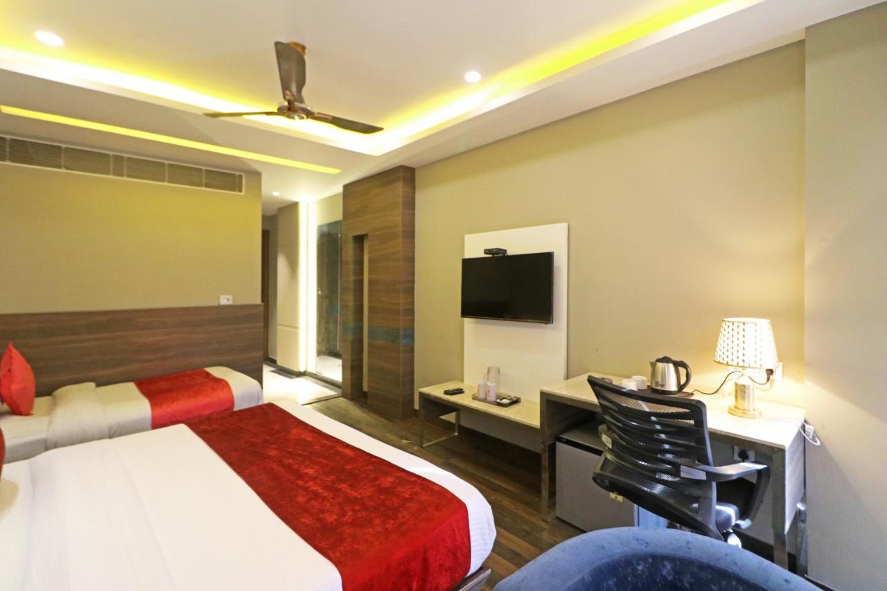 The Ivy Grand Hotel In City Centre With Free Secured Parking Νέο Δελχί Εξωτερικό φωτογραφία